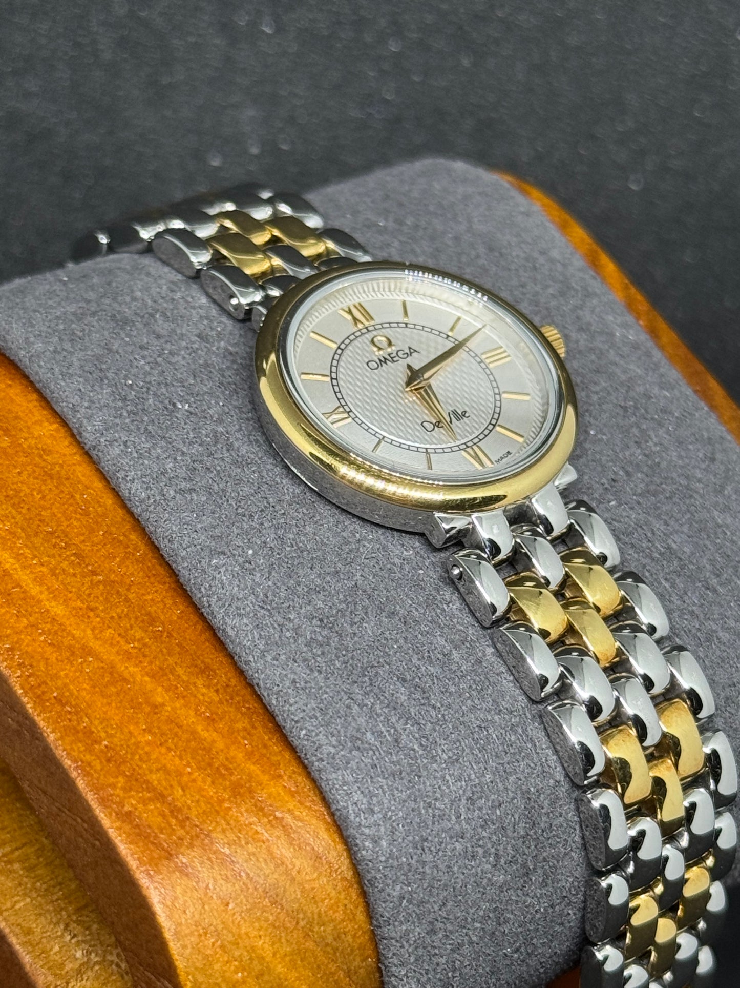 Omega De Ville Damenarmbanduhr |7951471 | Bicolor Eleganz im zeitlosen Design
