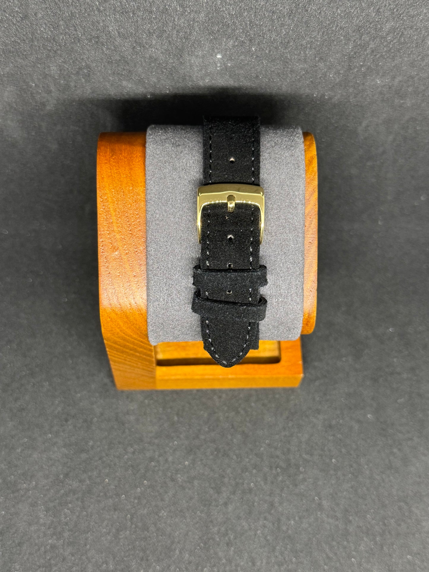 Junghans Automatic | Kaliber ETA 2892-2 | Goldfarbenes Gehäuse | Schwarzes Zifferblatt