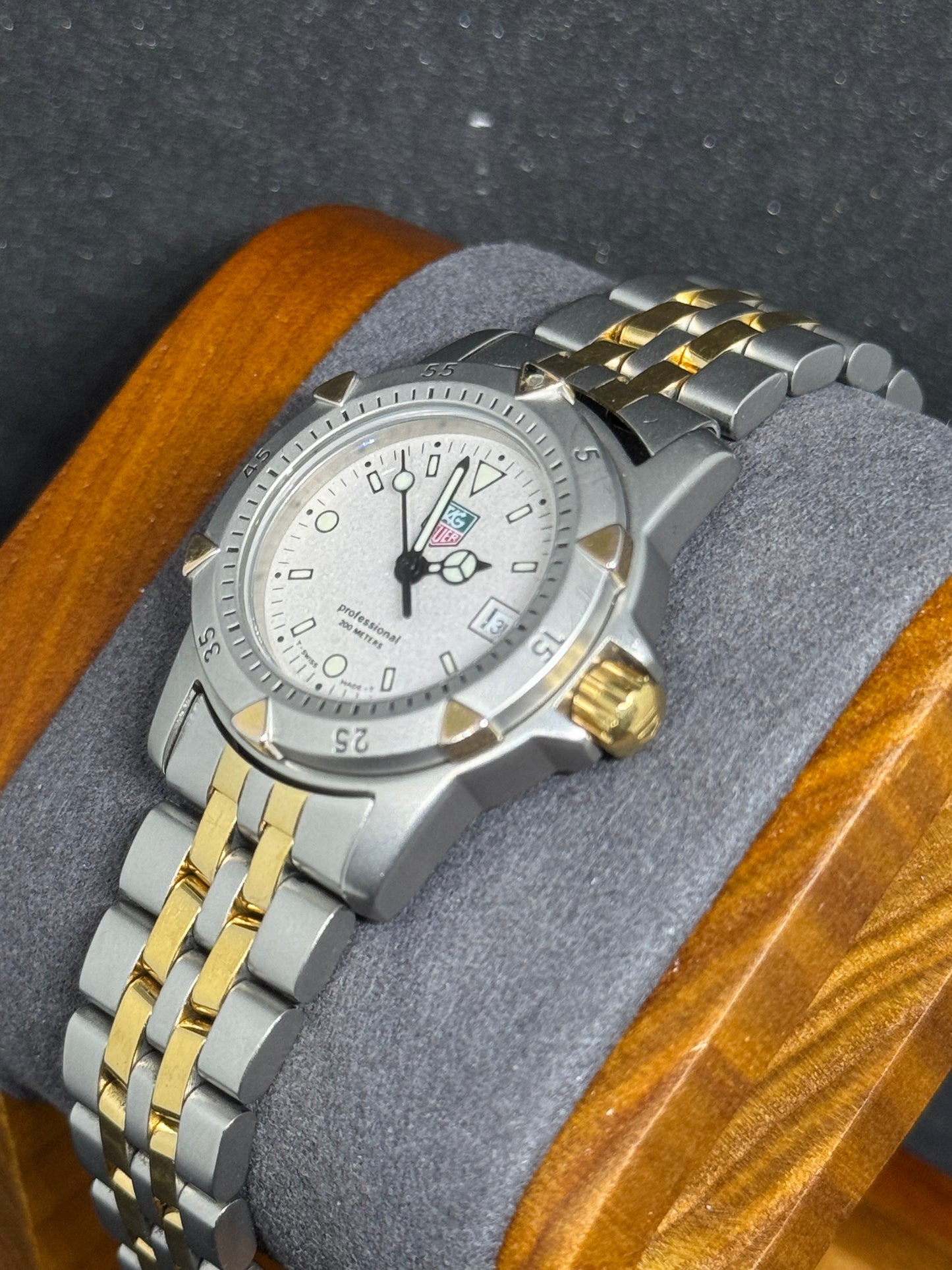 TAG Heuer Professional | WD1411 | Klassik trifft Funktionalität