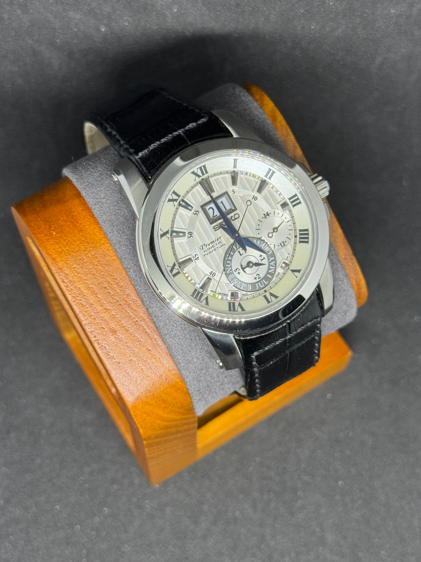 Seiko Premier Kinetic Perpetual | 7D56-0AB0 | Klassik trifft Innovation