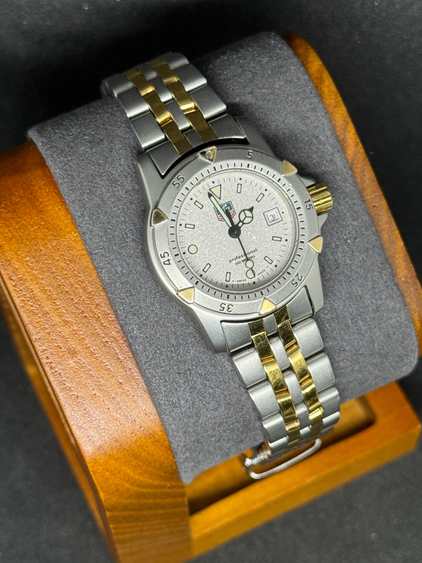 TAG Heuer Professional | WD1411 | Klassik trifft Funktionalität