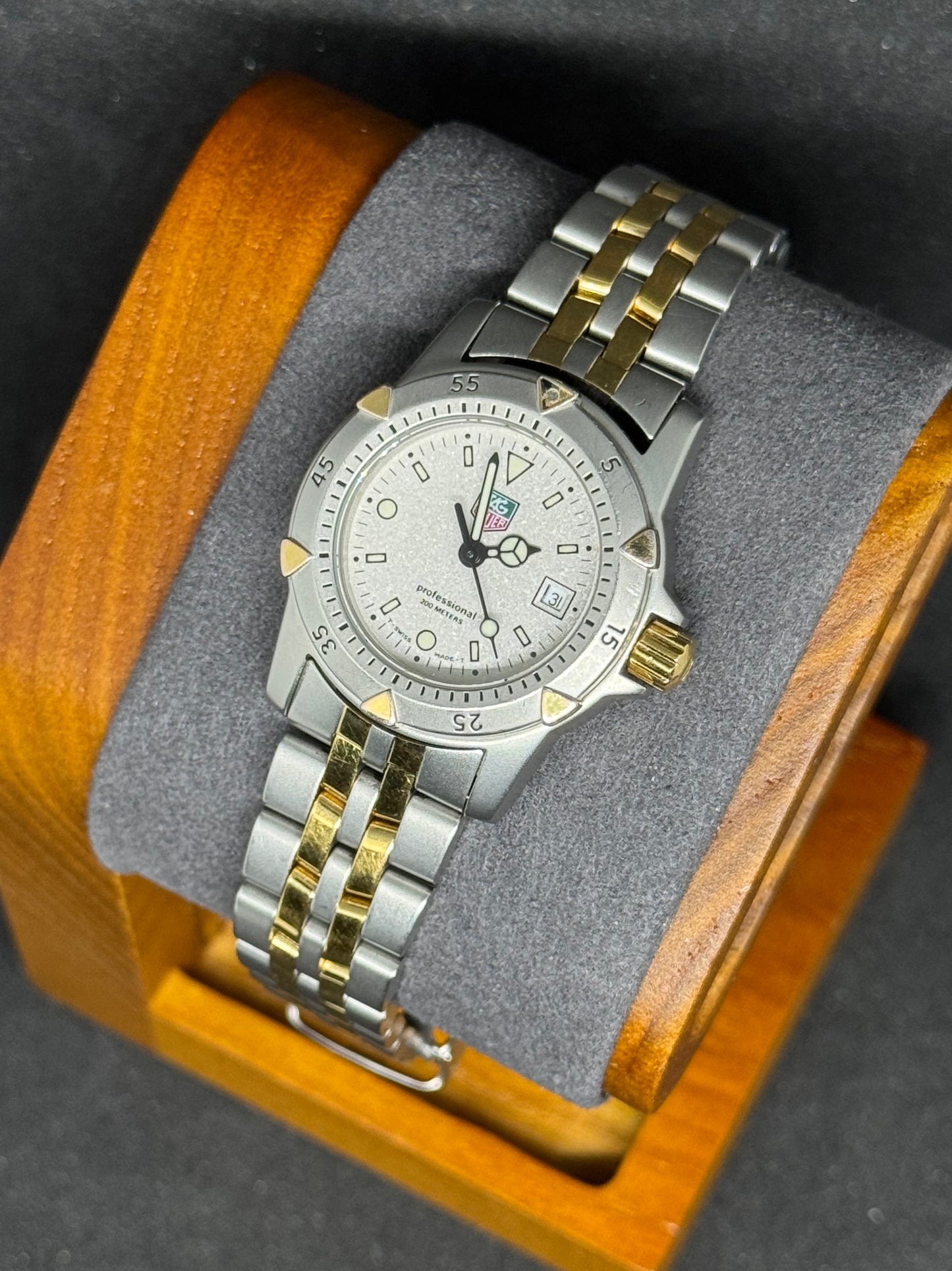TAG Heuer Professional | WD1411 | Klassik trifft Funktionalität
