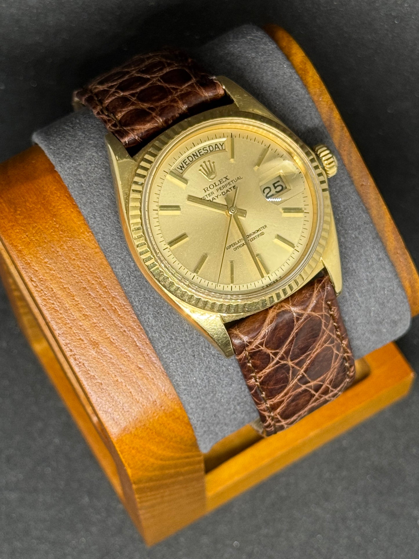 Rolex Day-Date 36 Ref. 1803 | 18K Gelbgold | Krokodillederarmband