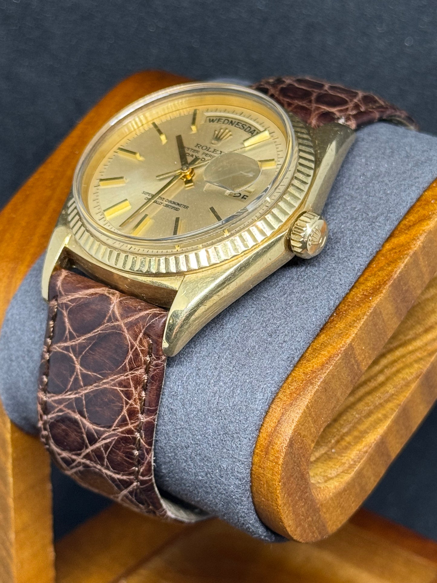 Rolex Day-Date 36 Ref. 1803 | 18K Gelbgold | Krokodillederarmband
