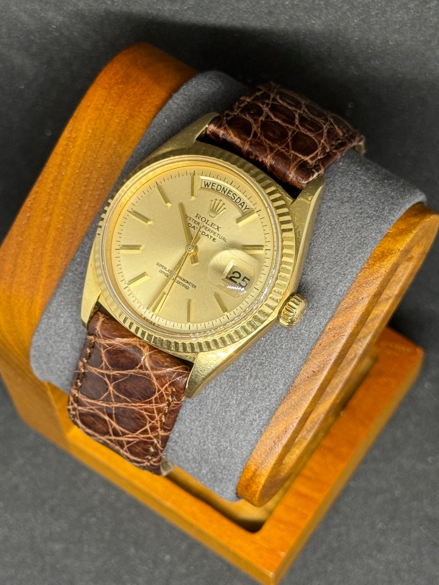 Rolex Day-Date 36 Ref. 1803 | 18K Gelbgold | Krokodillederarmband